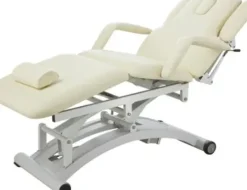 Kosmetikeinrichtungen* Kosmetikliege Malve II