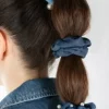 Accessoires* Trisa Fashion Denim Scrunchies mit Perlen